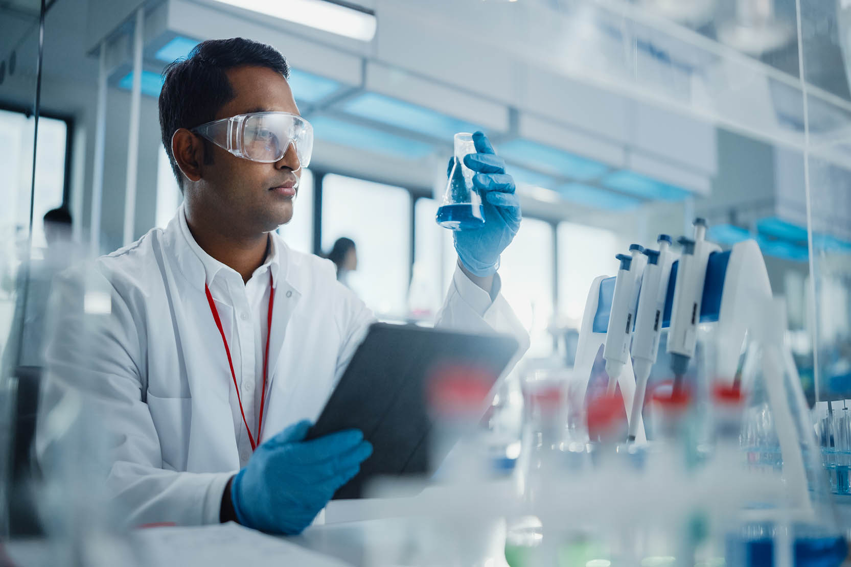 Medical,Research,Laboratory:,Portrait,Of,A,Handsome,Male,Scientist,Using