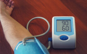 Human,Check,Blood,Pressure,Monitor,And,Heart,Rate,Monitor,With