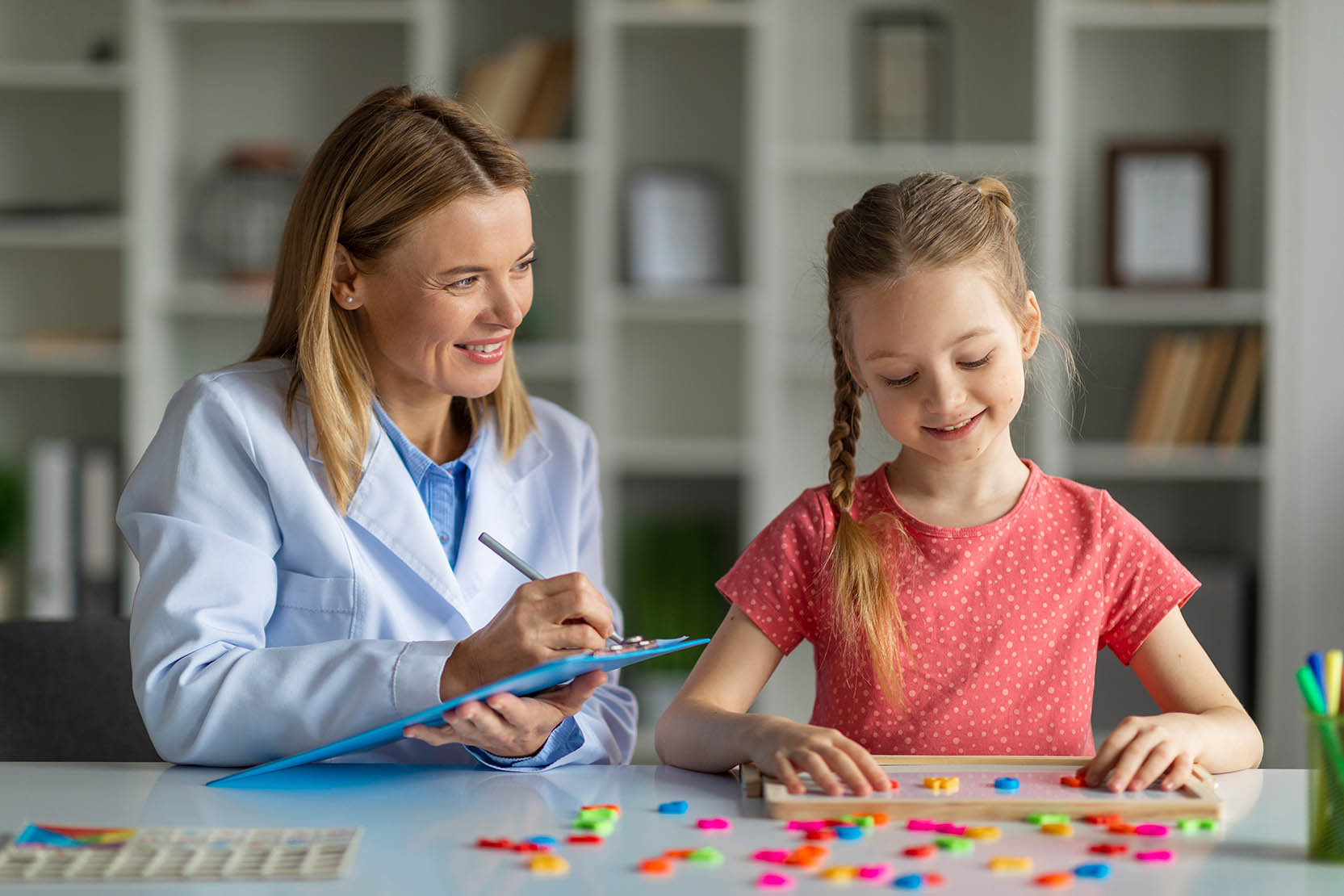 Assessment,Of,Kids,Mental,Development.,Woman,Psychologist,Watching,Little,Girl