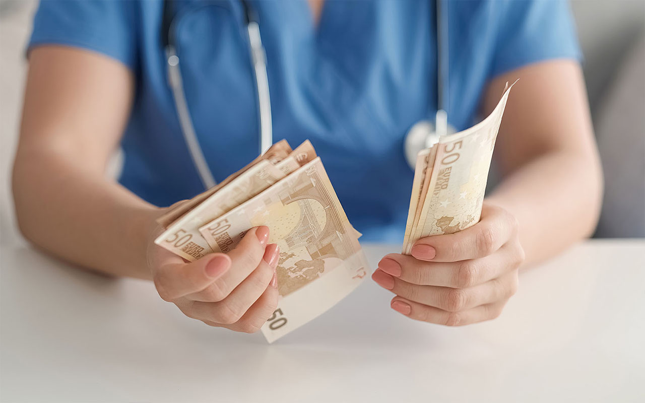 Arzt Gehalt Österreich